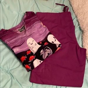 Women’s UA butter soft scrub set